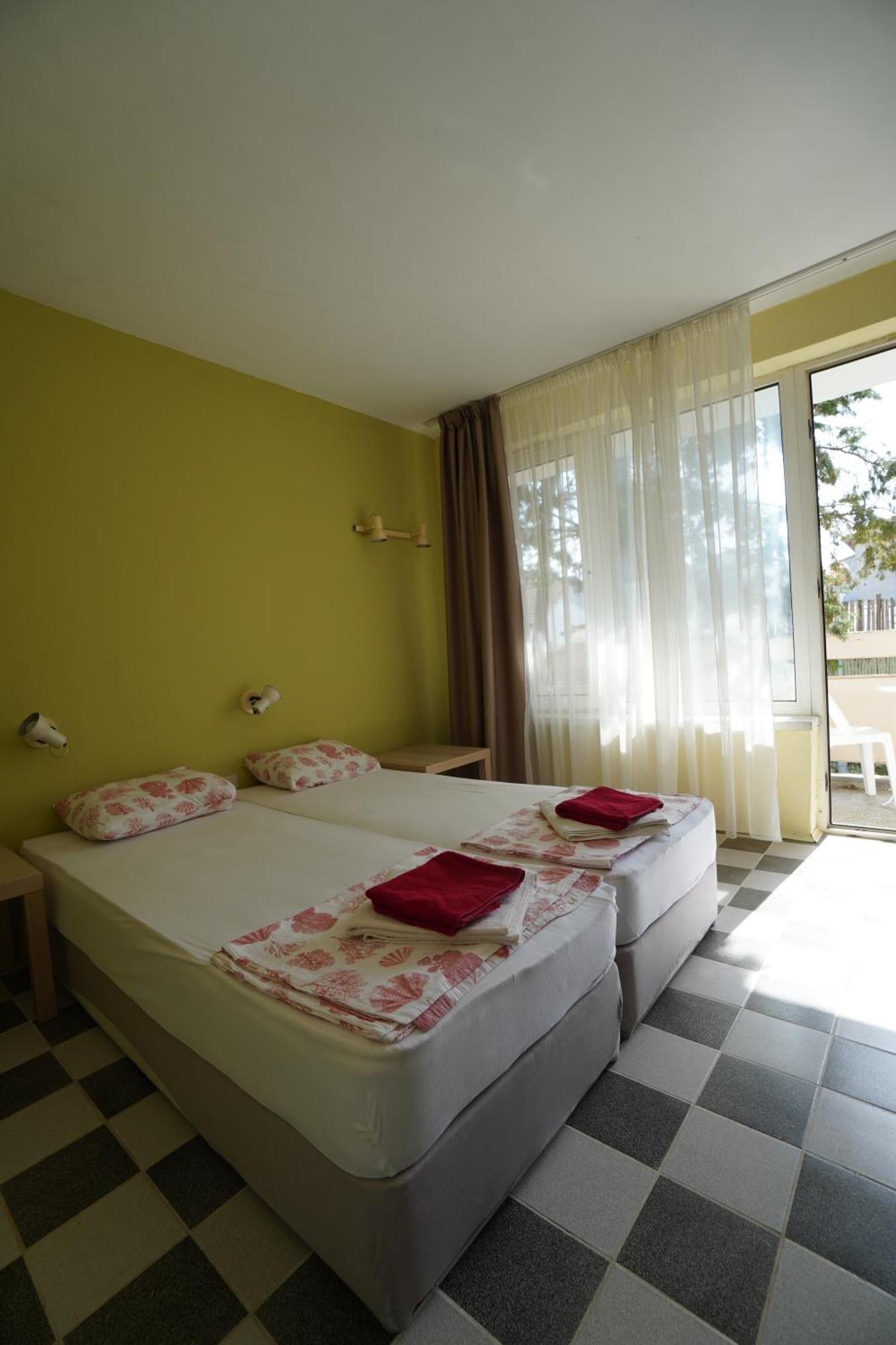 Amadina Garden Hotel Lozenets Exterior photo